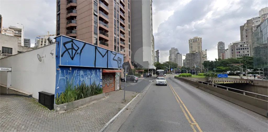 Casa com 1 quartos à venda ou para locação em Itaim bibi - SP - Foto 2
