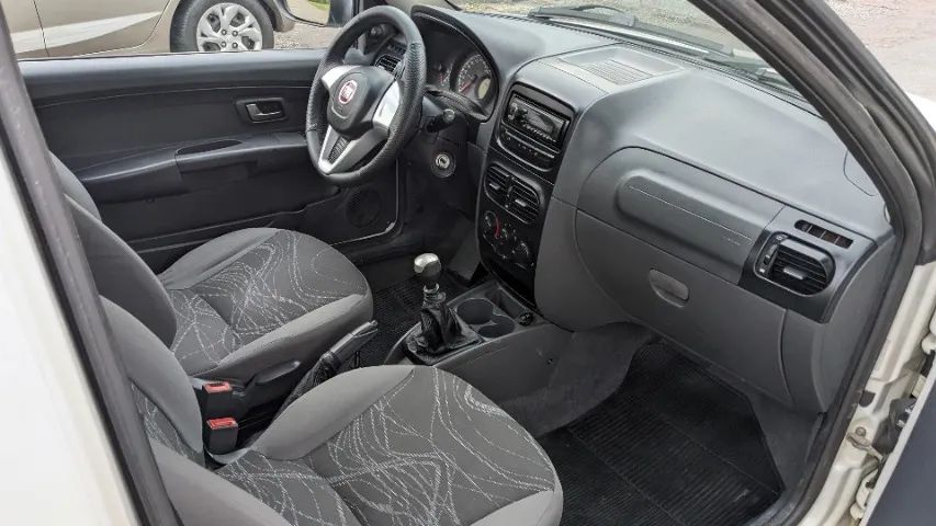 Fiat Strada Working Hard 1.4 Fire Flex 8V CS 2017 - Foto 5