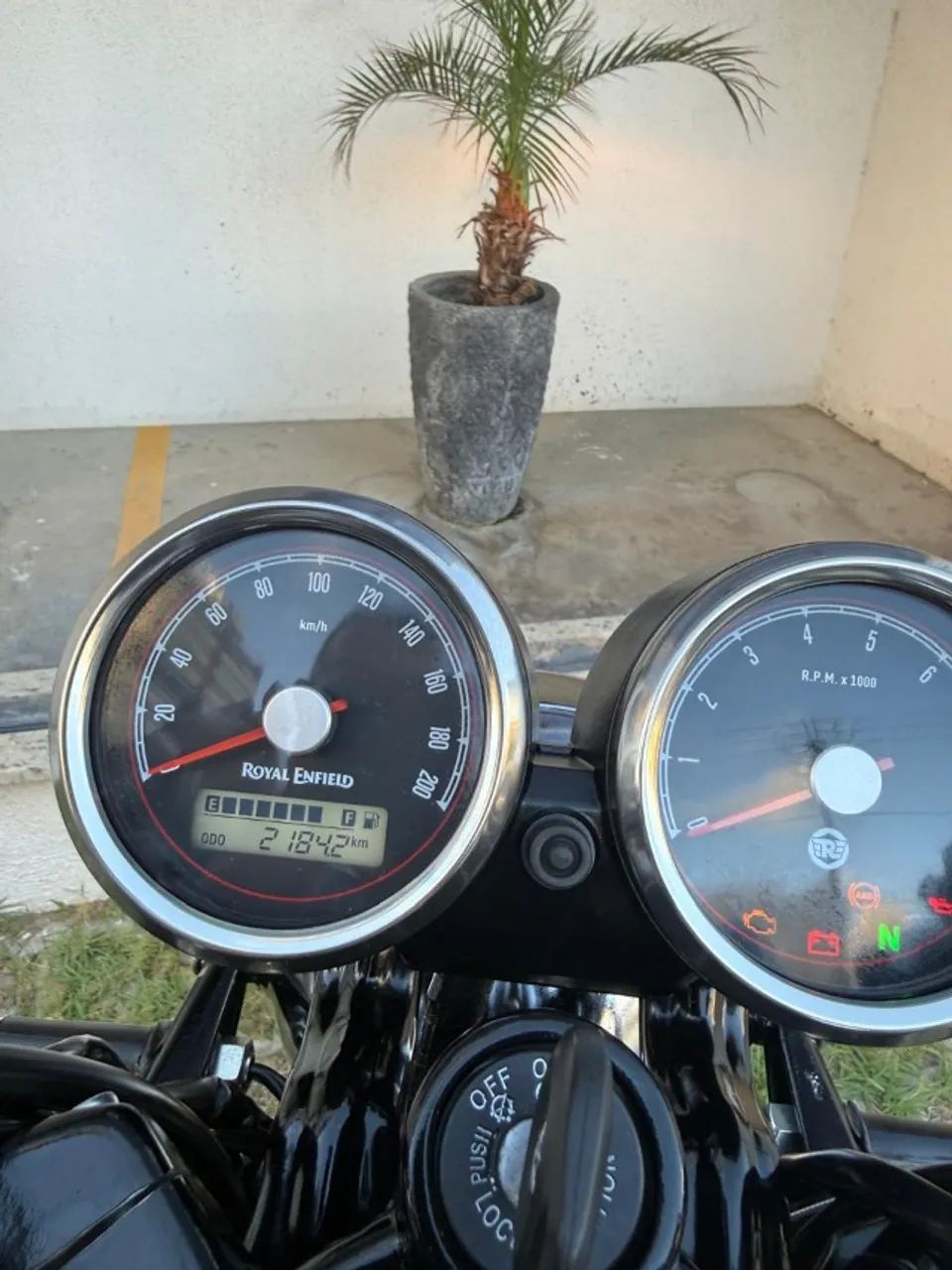 Royal Enfield Interceptor 650 Special Colorway - Foto 3