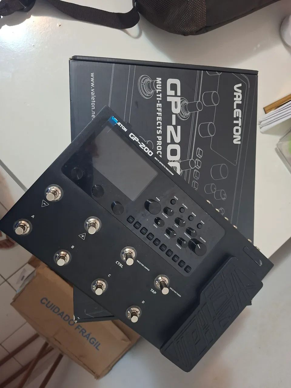 Pedaleira Valeton GP200 