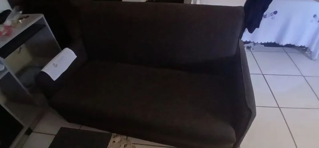 Sofá de 2 lugares seminovo em ótimo estado - Foto 2