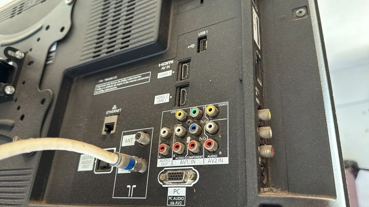 Panasonic 32 Polegadas <br>Não é smartTv <br>400 reais - Foto 3