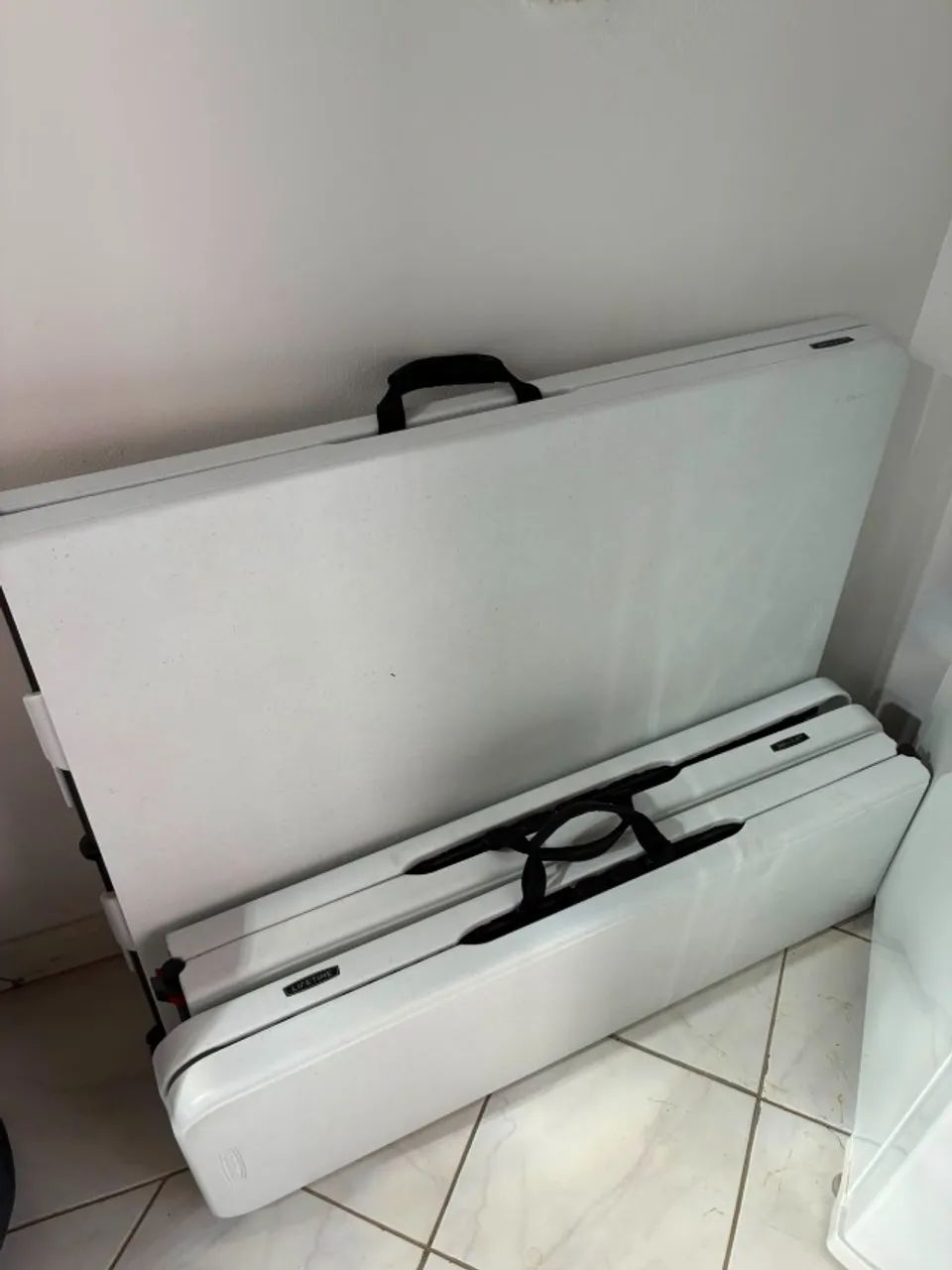 Mesa com Bancos - Foto 2