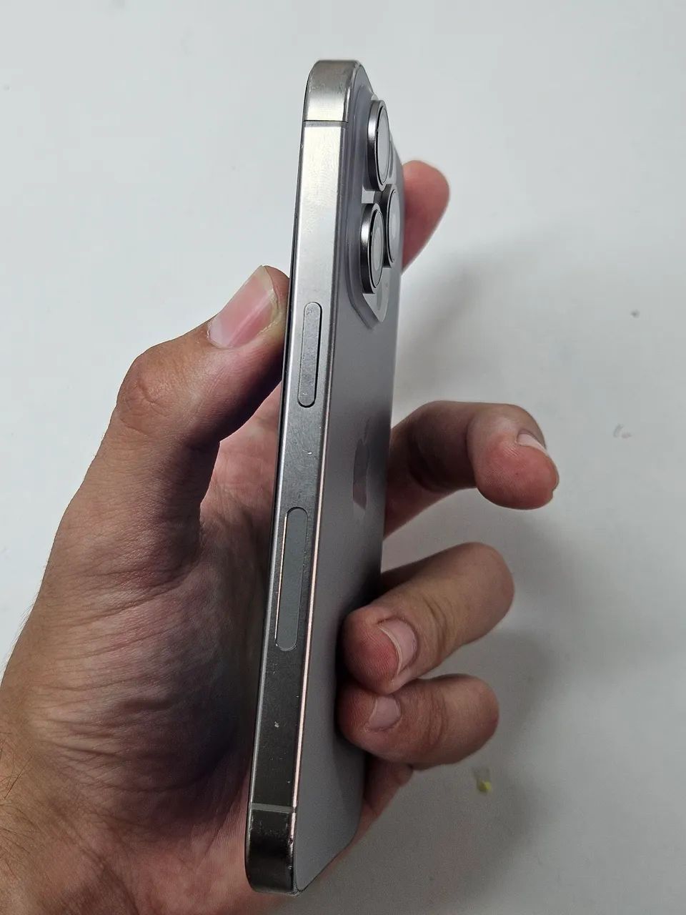 IPHONE 15 PRO - Foto 4