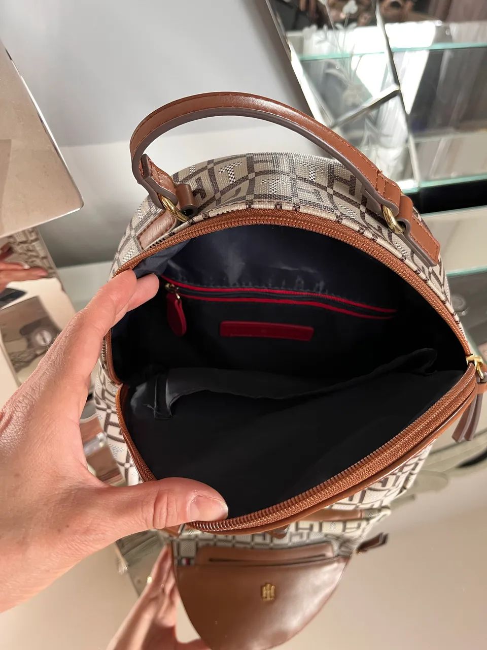 Mini mochila / Mini backpack de couro / sintético - Foto 4