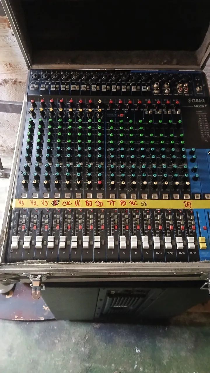 Mesa de som Yamaha  - Foto 3