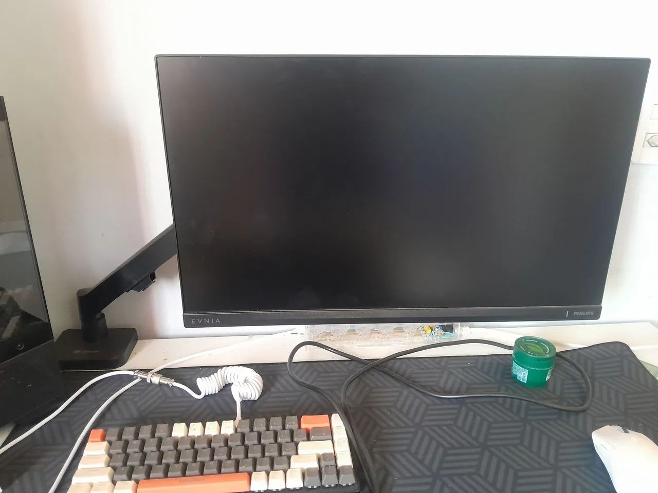 Monitor Philips evnia 180hz