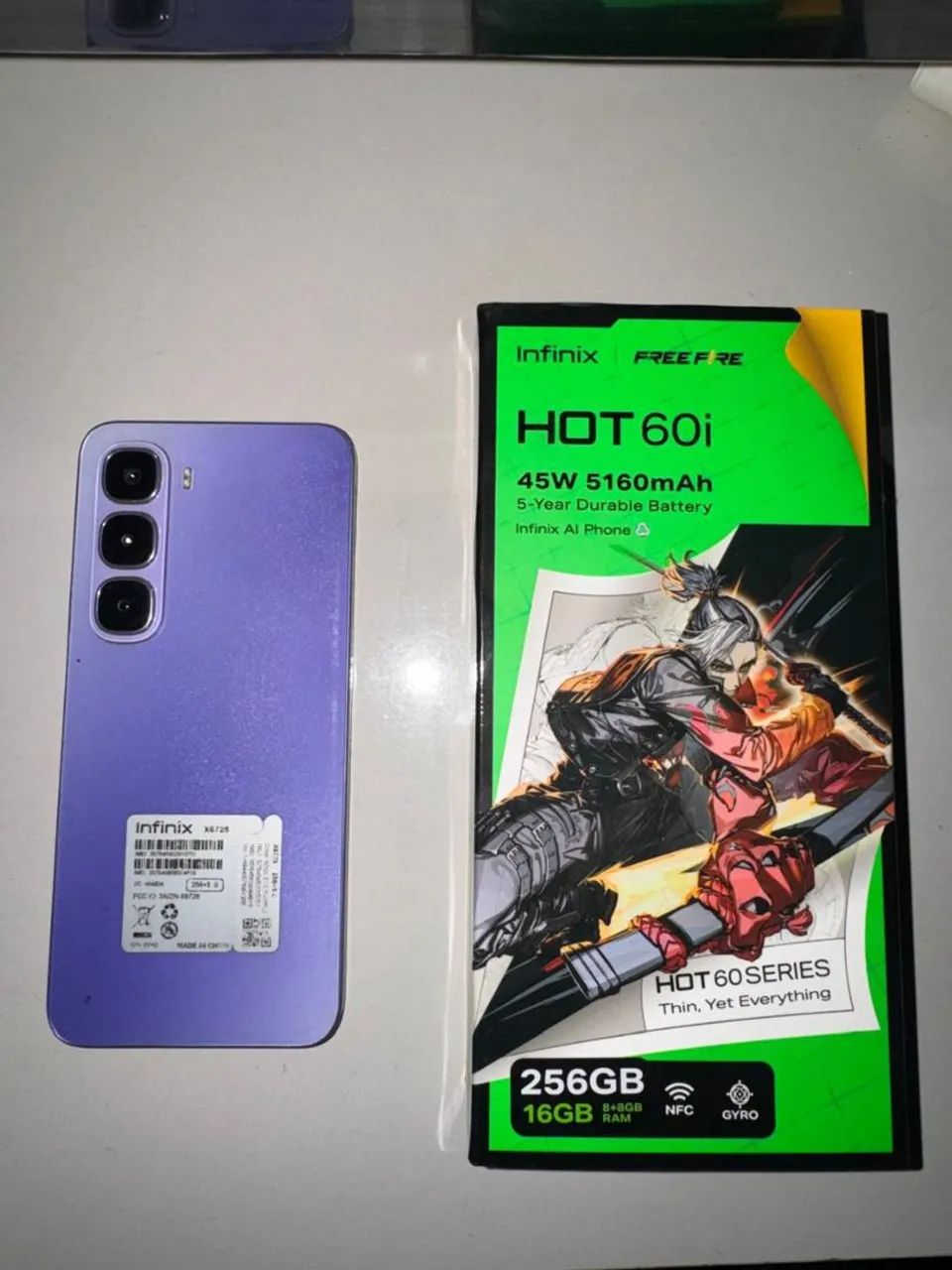 Infinix Hot 60i - 256GB / 8GB RAM - Foto 2