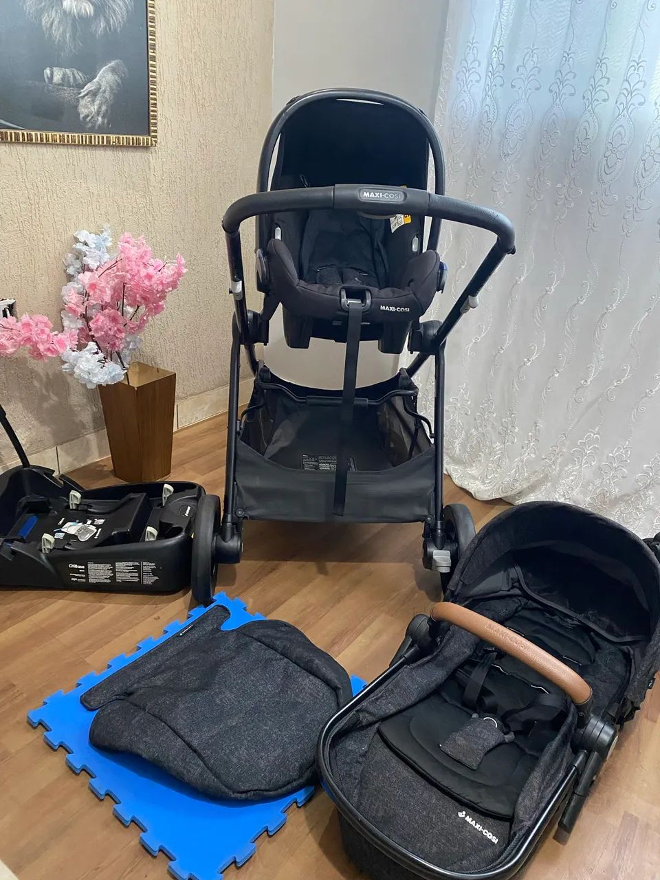 Carrinho Maxicosi com bebê conforto e base - Foto 2
