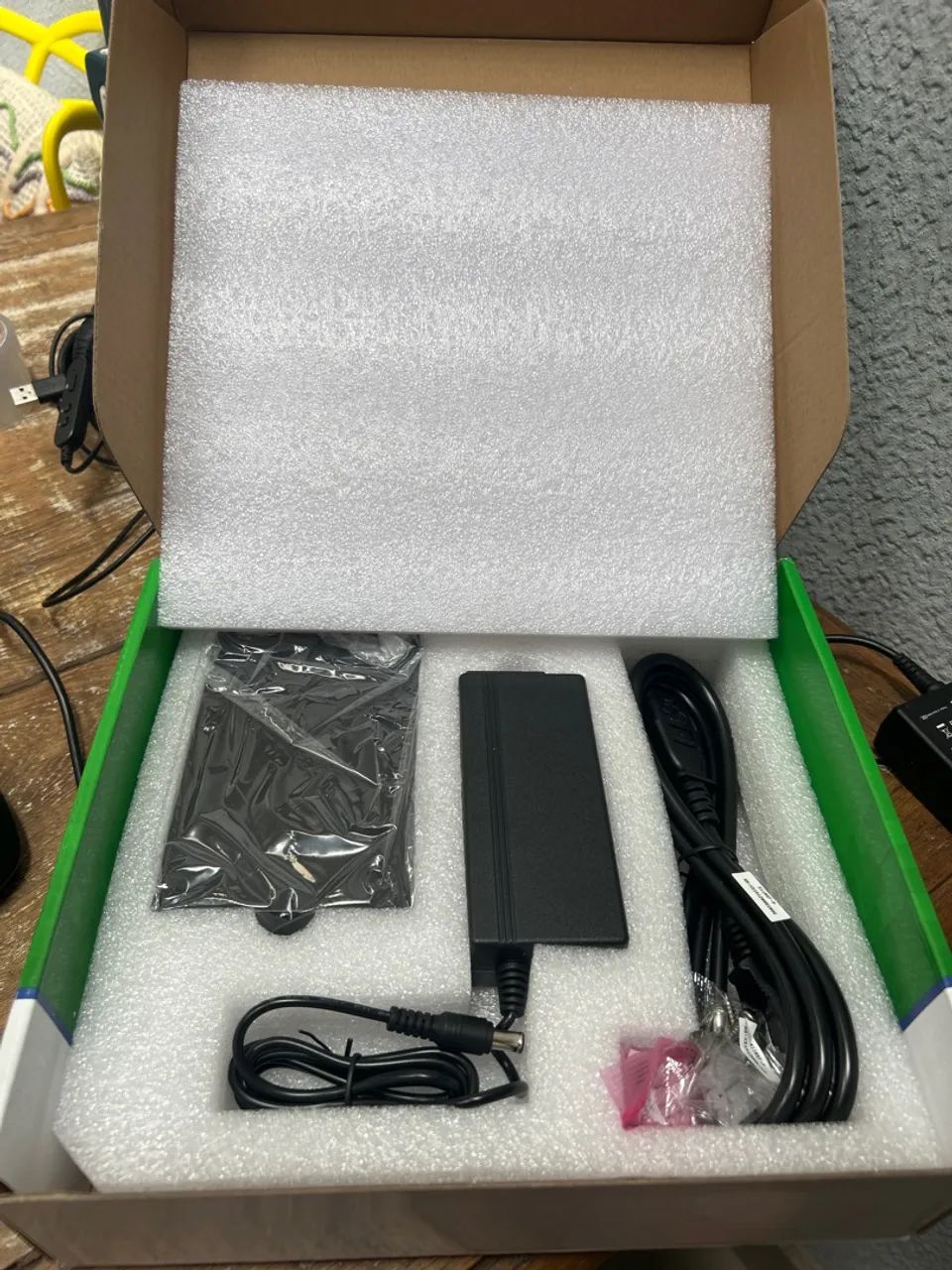 Switch S1105F-P POE Intelbras - Foto 3