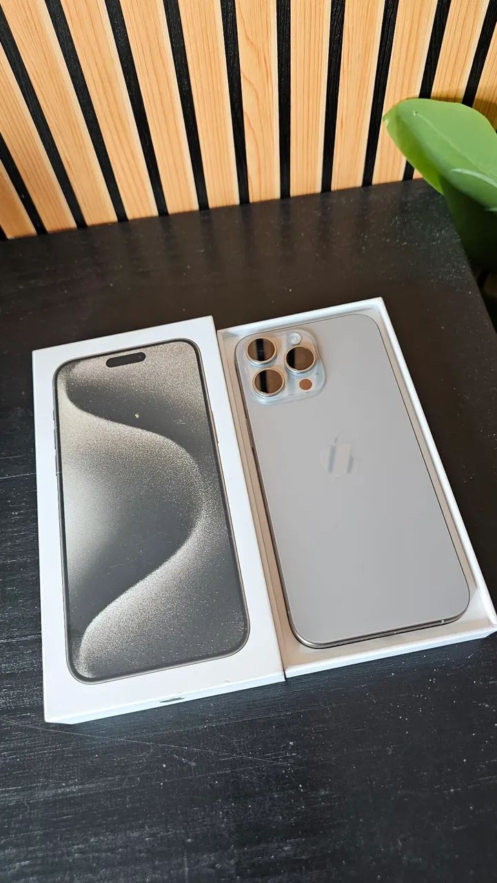 iPhone 15 Pro Max 256GB Original - Celulares e Smartphones