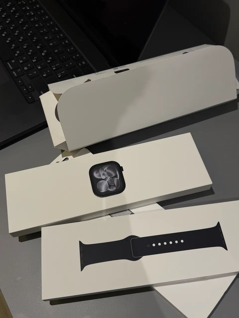 Apple Watch 11 46mm GPS + Cellular  - Foto 2
