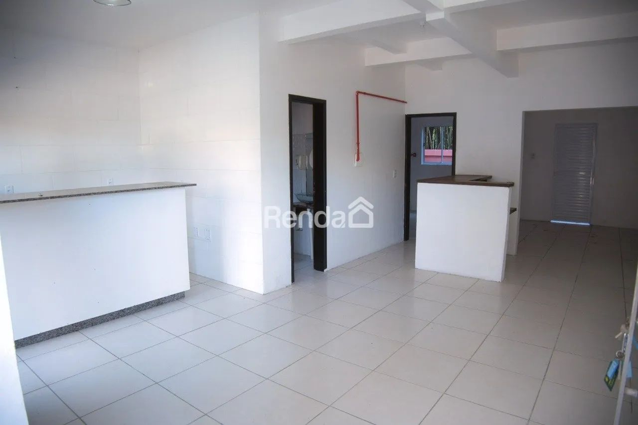 ALUGA-SE Loja Comercial 78m² na Praia da Ferrugem 2 Banheiros Garopaba - Foto 3