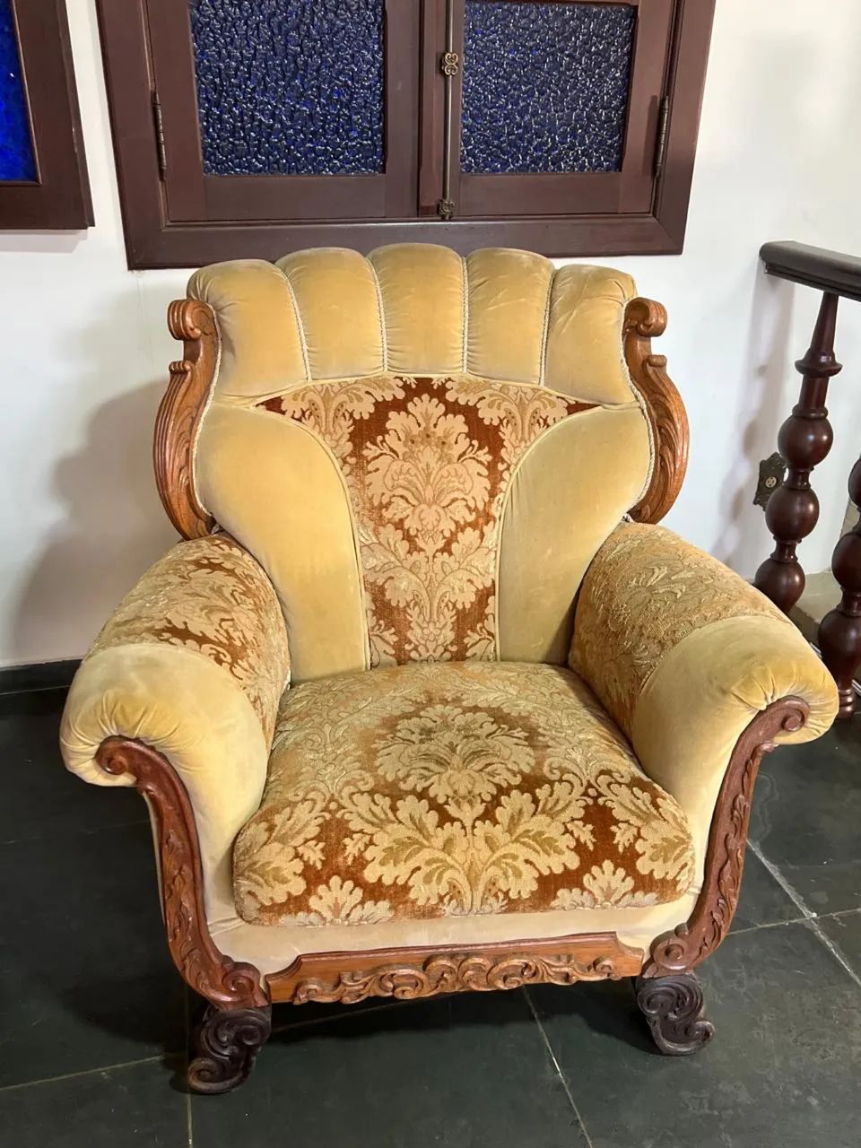 Poltronas em veludo e madeira  - Foto 2