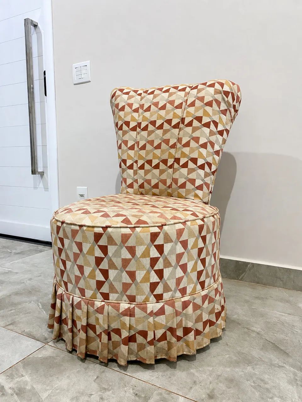 VENDO POLTRONA ESTOFADA