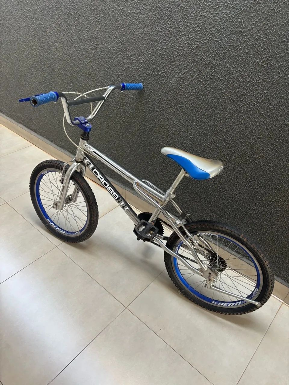 Bicicleta BMX aro 20 