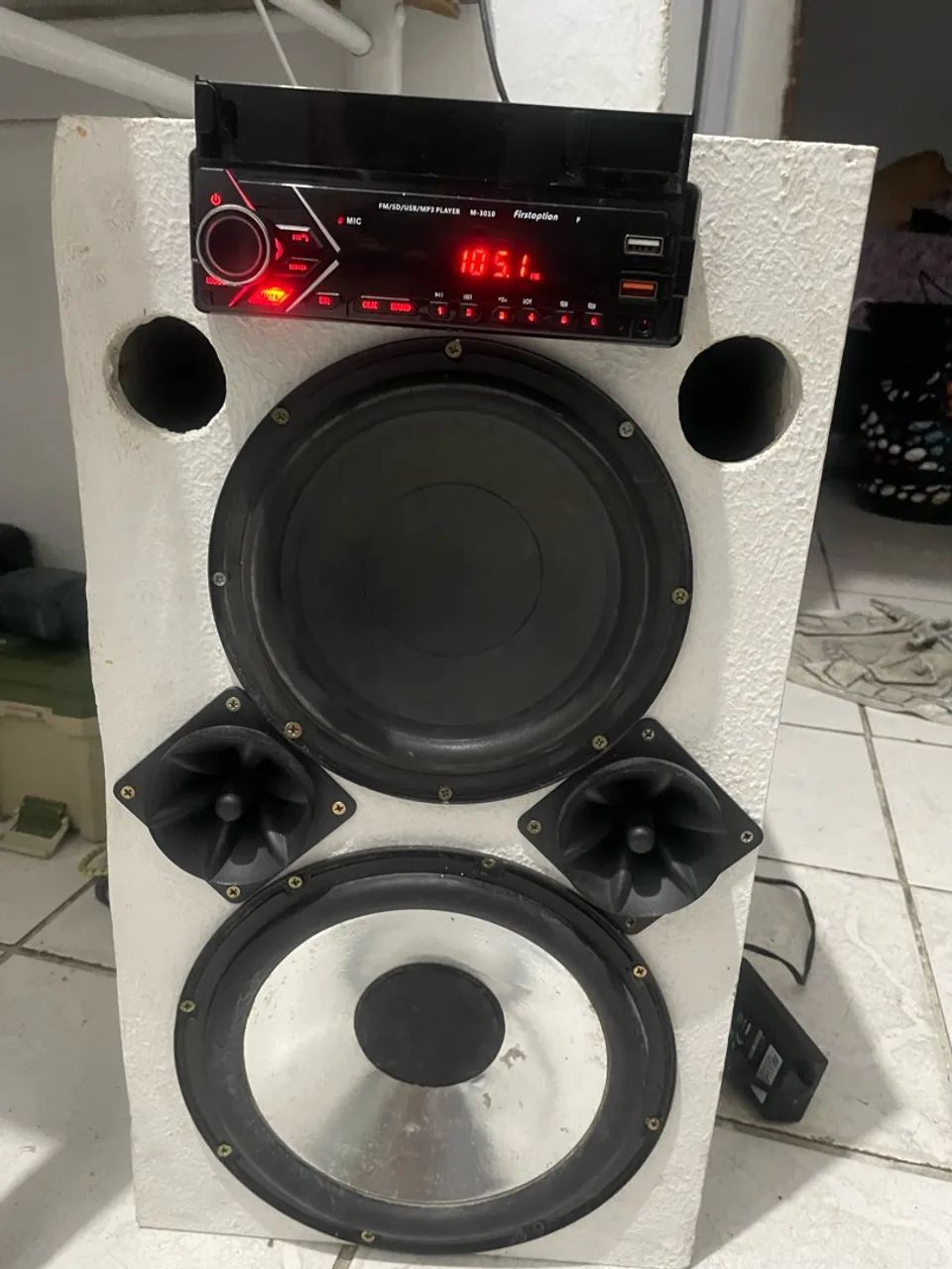 Vendo essa caixa de som 