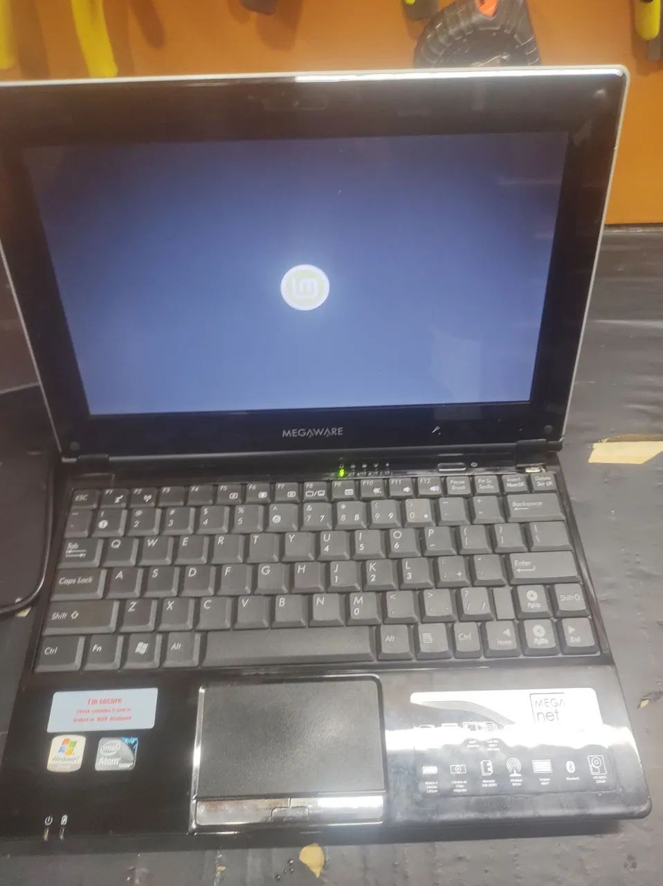 Notebook Megaware pequeno funcionando. - Foto 3