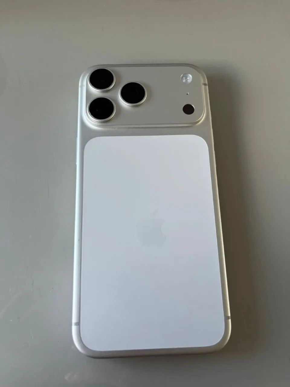 Vendo iPhone 17 Pro Max usado bateria 98%