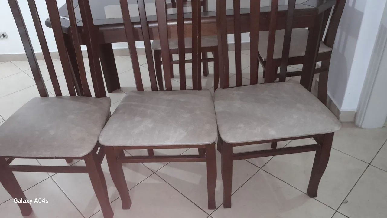 Mesa com 6 cadeiras - 0,93 x 1,53 m - Foto 4