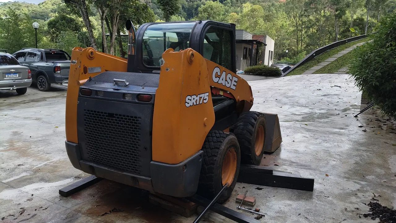 Mini carregadeira case 2019 - Foto 2