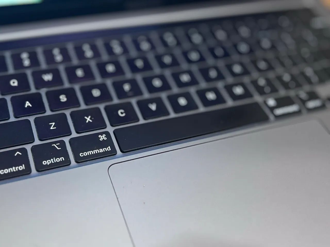 MacBook Pro M2 13 2022 8GB 256GB SSD - Impecável - Notebooks