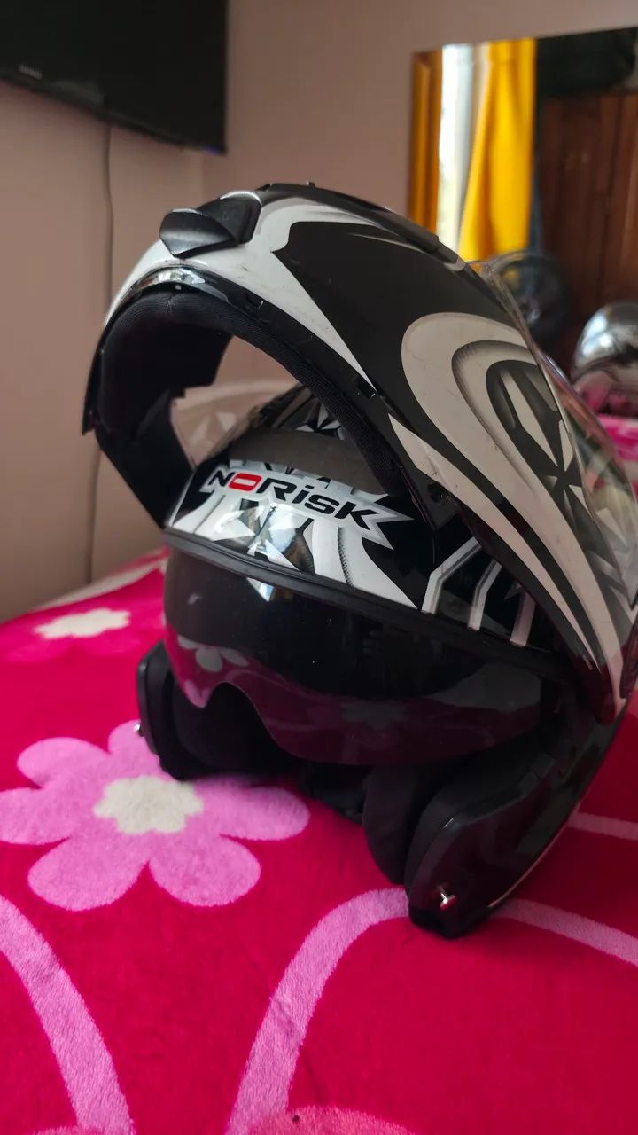 Capacete