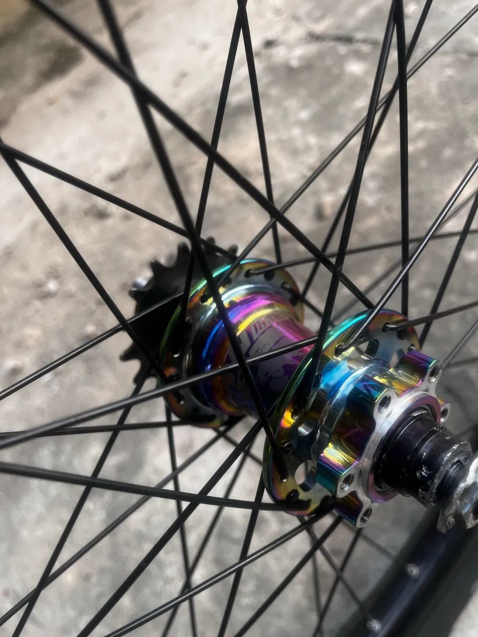 Roda com cubo barulhento e kit single  - Foto 2