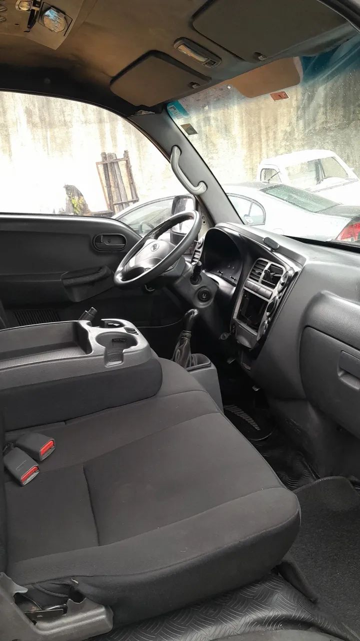 Kia Bongo baú alto 2011 - Foto 3
