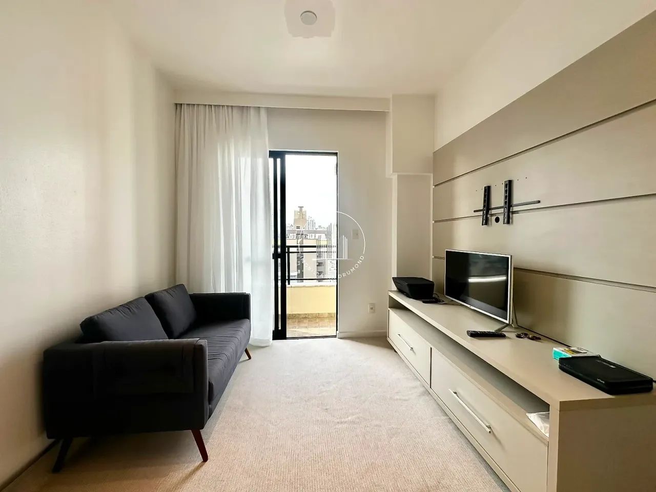 Apartamento 1 Quarto e vaga coberta- Kobrasol