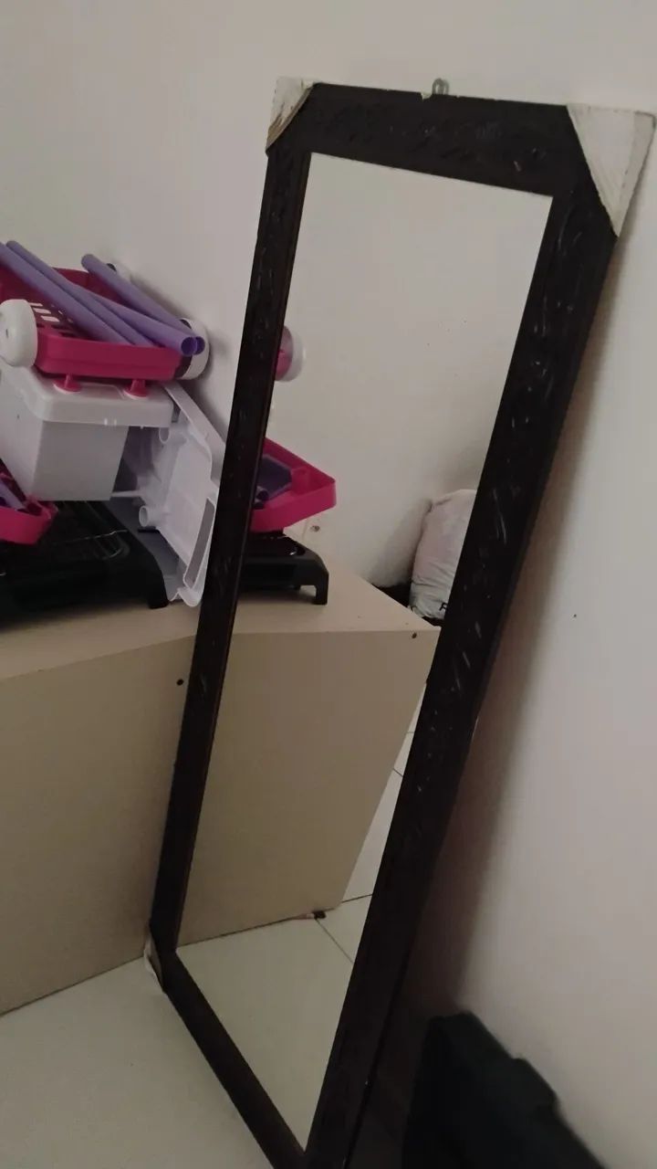 Espelho com moldura