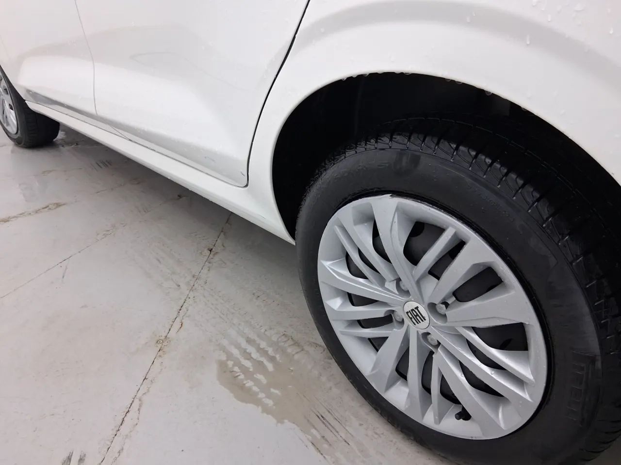 Fiat Cronos 1.0 6V Flex, foto 12 de 18