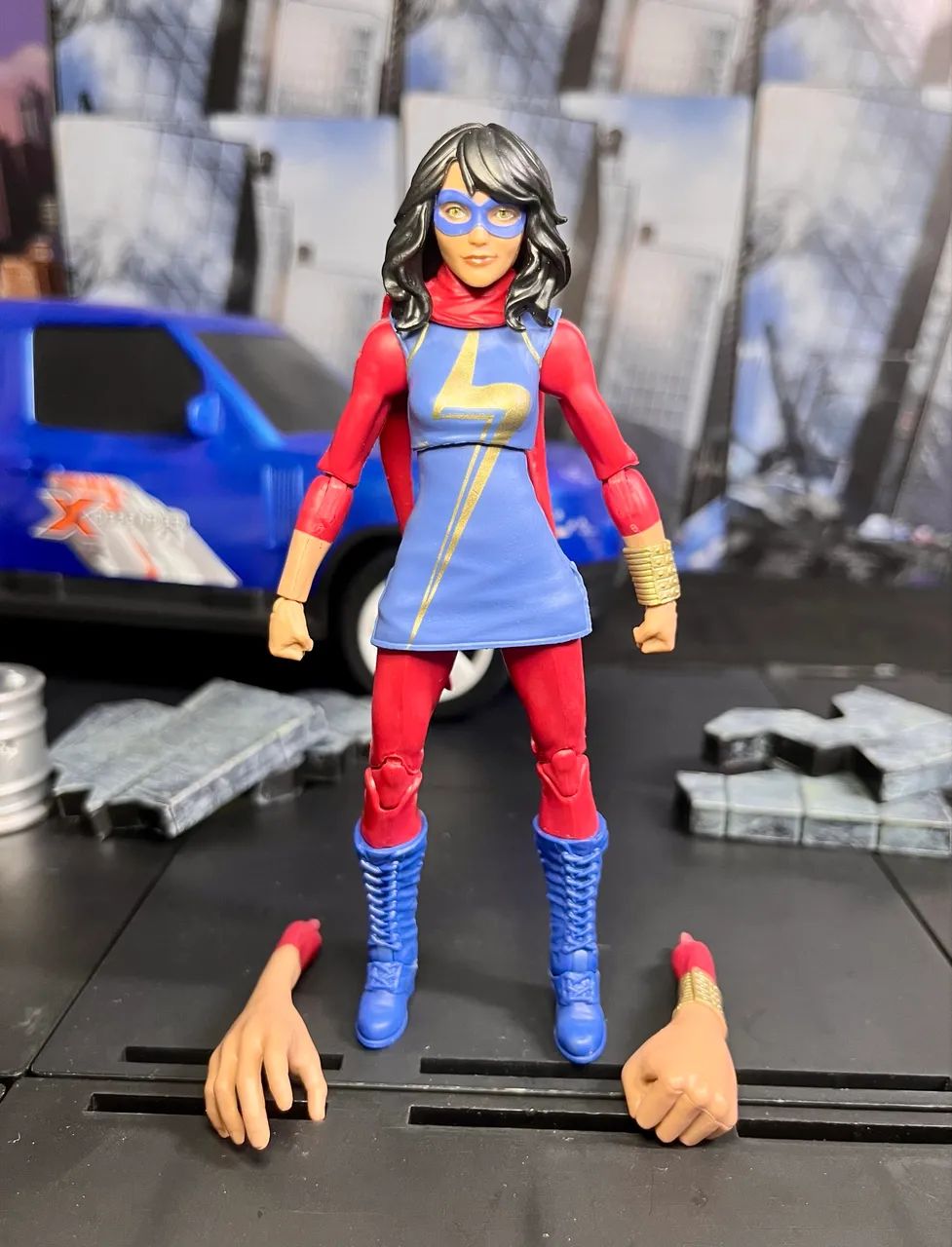 Marvel Legends Miss Marvel