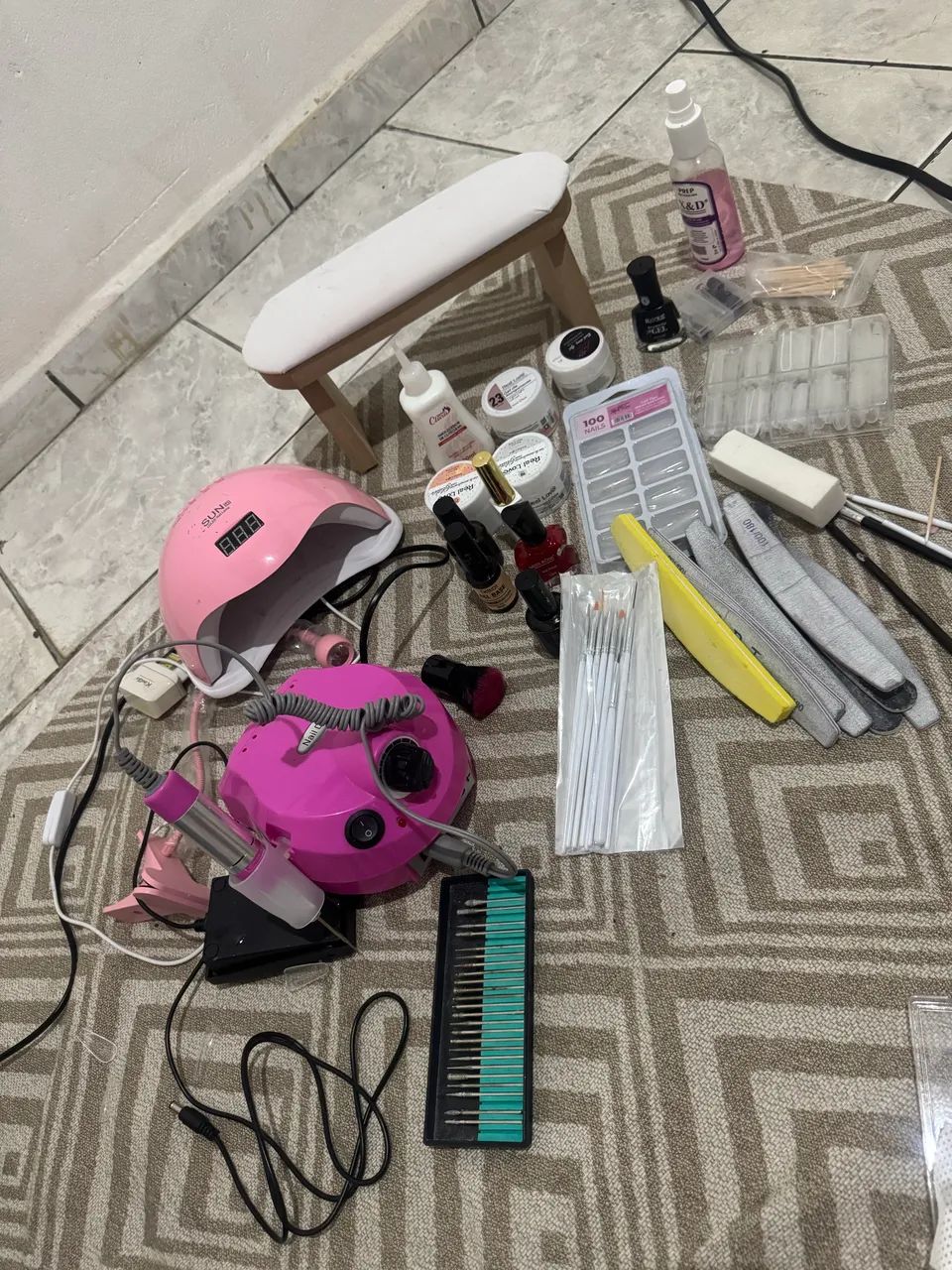     Vendo Kit de Alongamento de Unhas Completo - Ótimo Estado - Foto 2