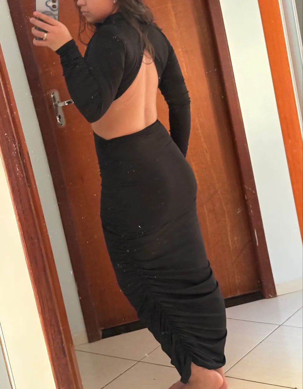 Vestido Midi Cut Out com Fivela e Costas Nuas - Foto 2