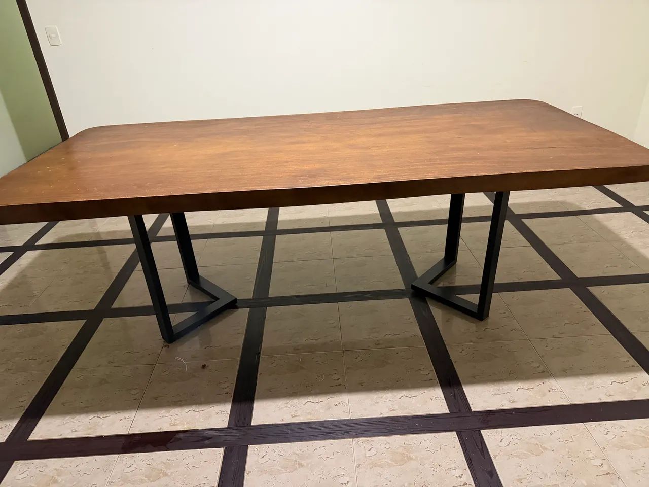 Mesa Grande de Madeira Maciça + Ferro  - Foto 4