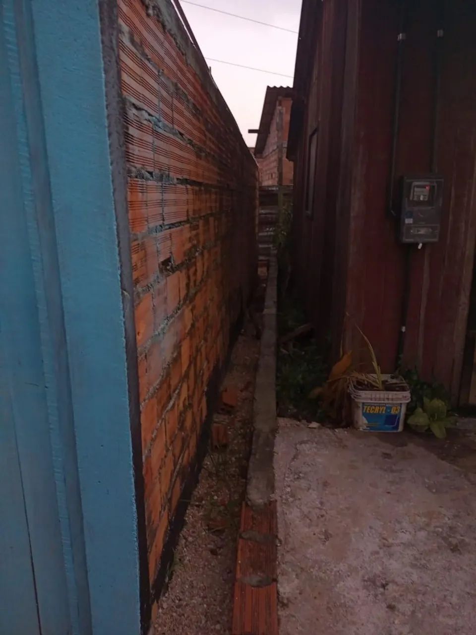 Vendo casa de madeira - Foto 2