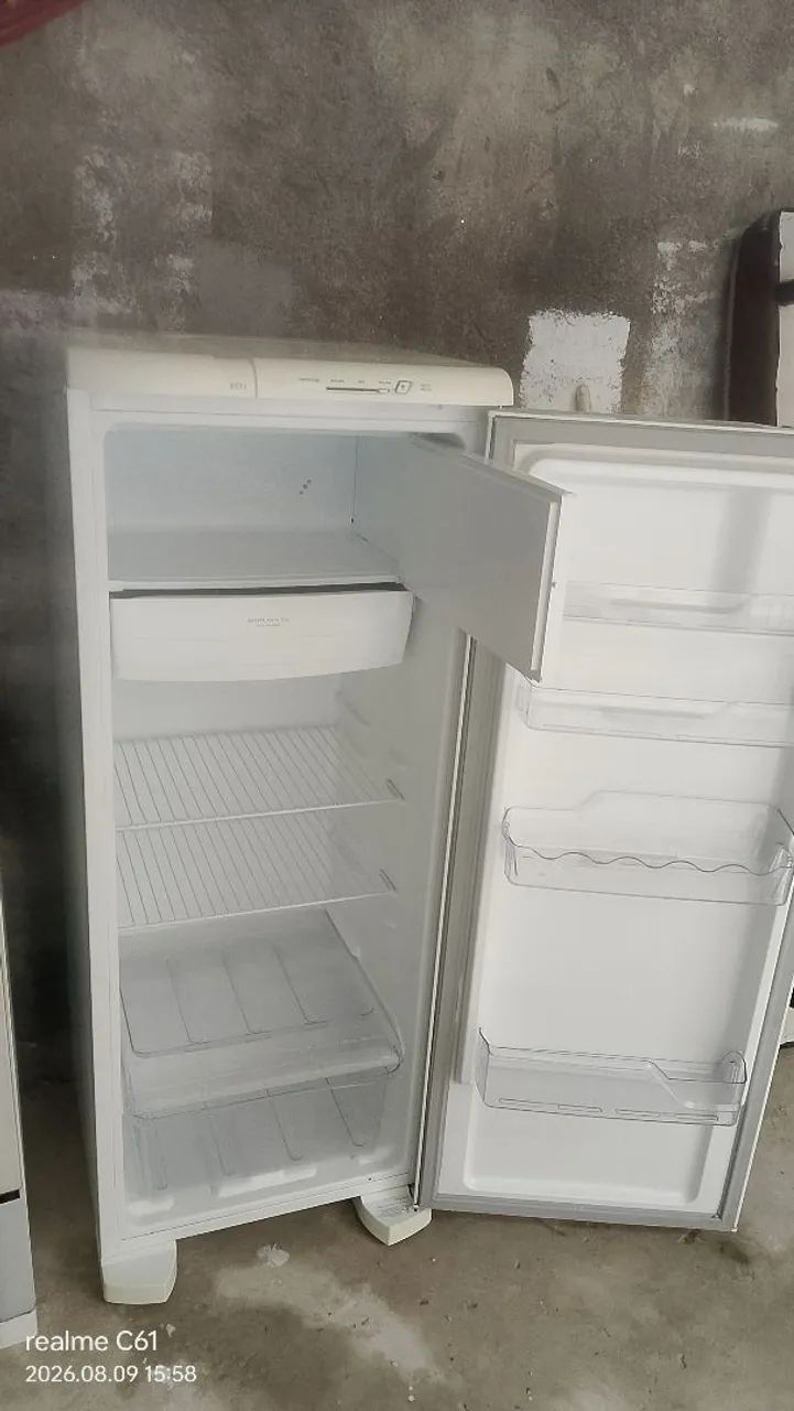 Fogão e geladeira