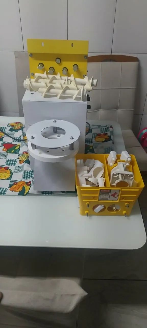 Máquina de modelar coxinhas 