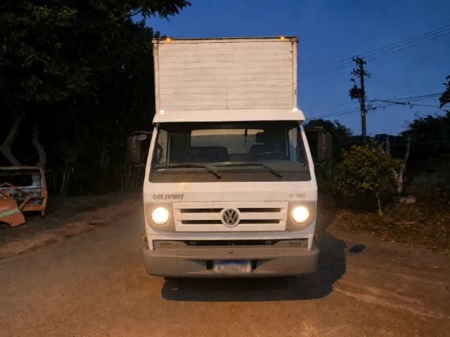 VW Delivery 9-150 (2011) c/ Ar e Baú - Foto 3