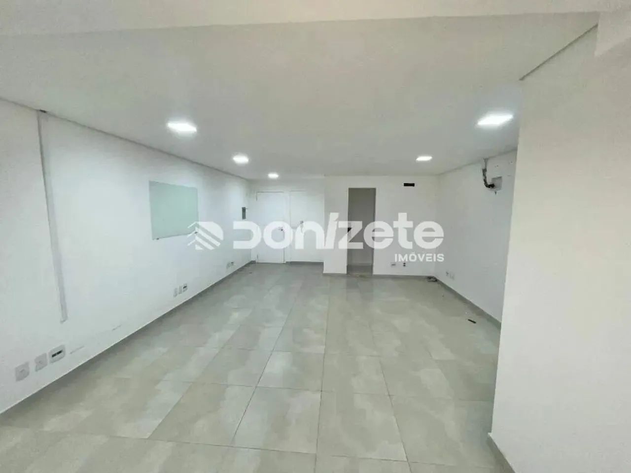 Sala, 39 m² - venda por R$ 329.999,99 ou aluguel por R$ 2.356,07/mês - Vila Gilda - Santo  - Foto 5