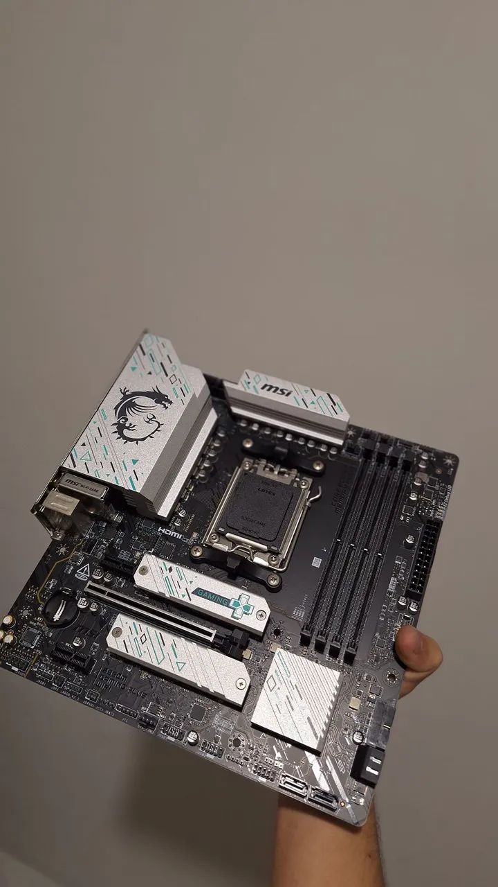 PLACA MAE MSI B650M GAMING PLUS WIFI PRATICAMENTE NOVA - Foto 3