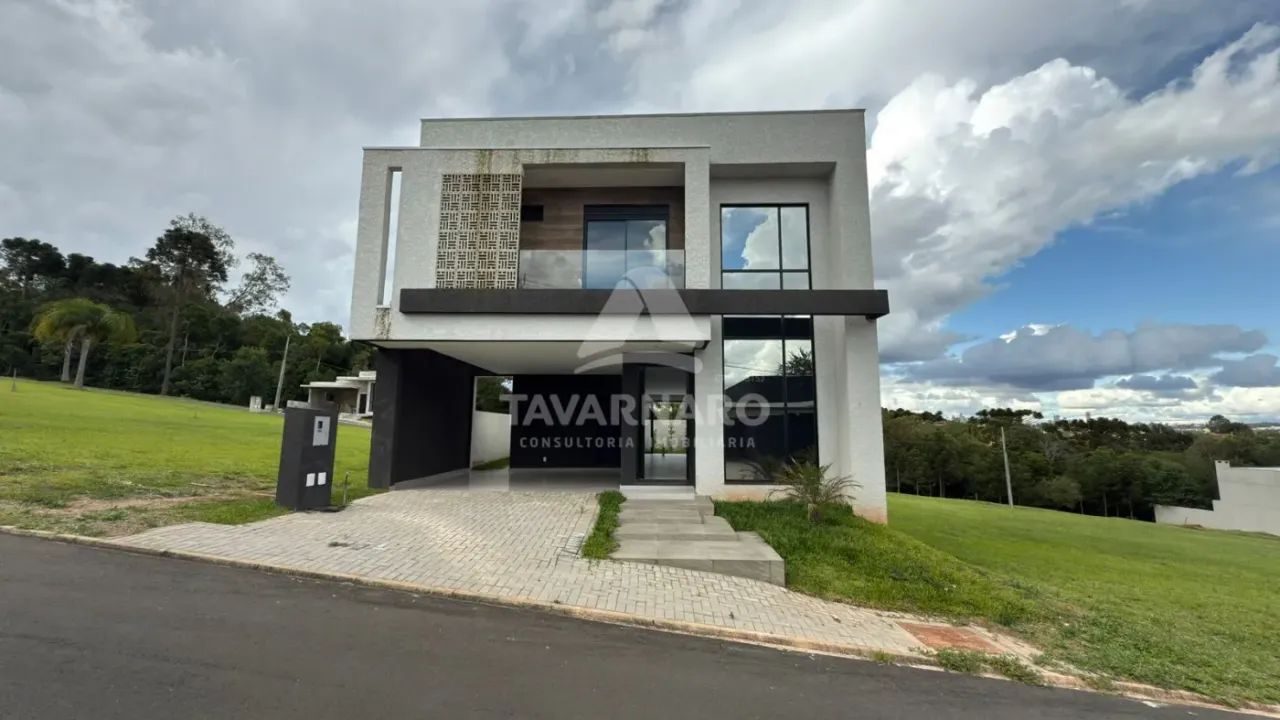 Casa Condomínio em Ponta Grossa