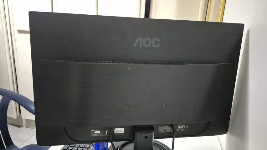 Monitor AOC Gamer modelo g2460vq6 24 polegadas FREESYNC - Foto 3