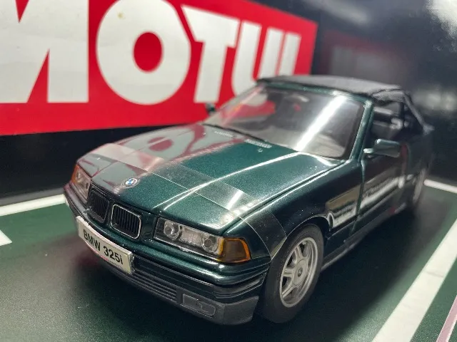 Miniatura 1/18 BMW 3 Touring Branco - Paragon Models - Hobbies e