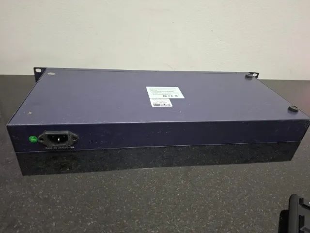 Switch Rede 24 portas (Trellis) - 10/100  - Foto 4