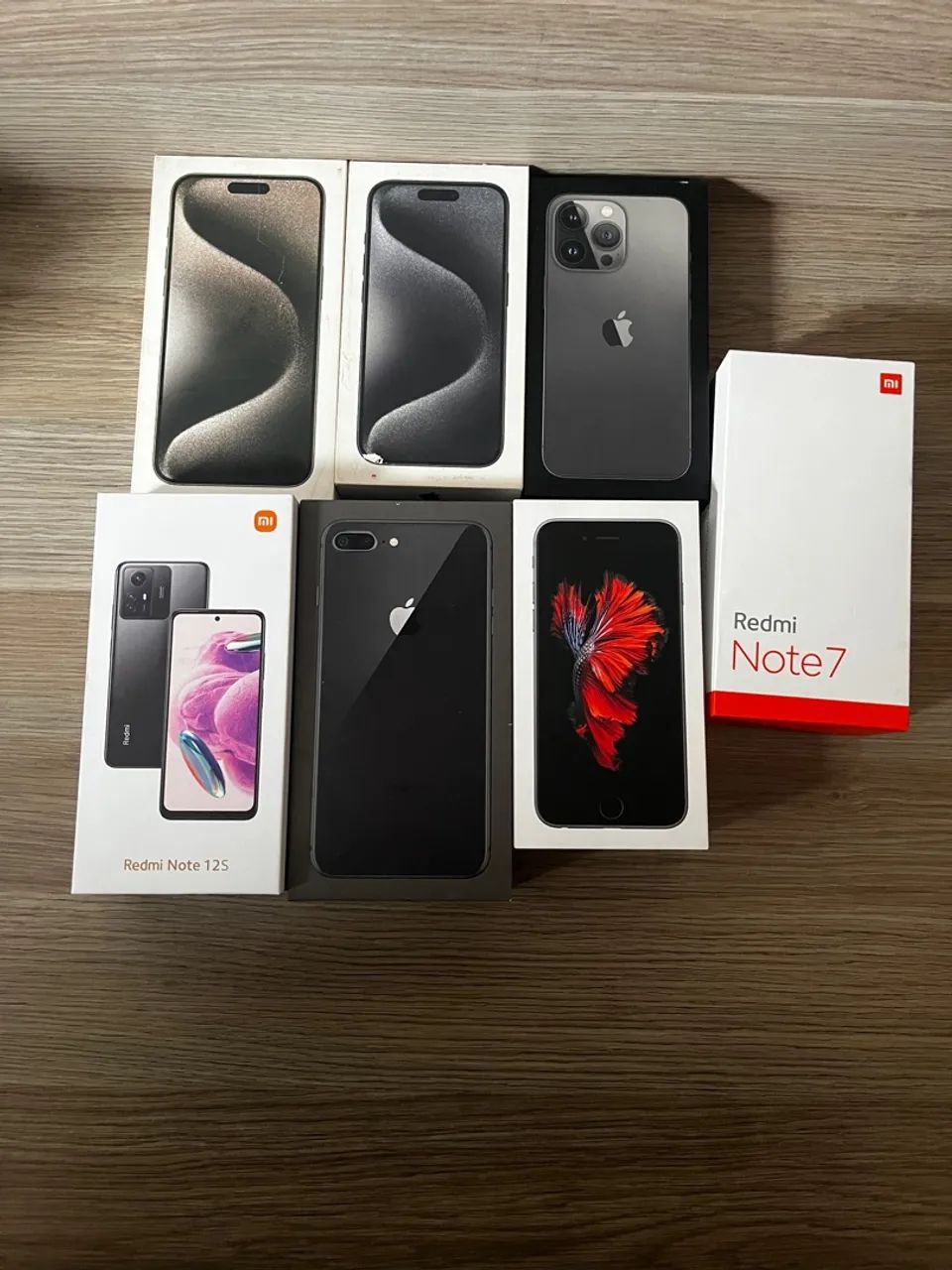 Caixas de iPhone