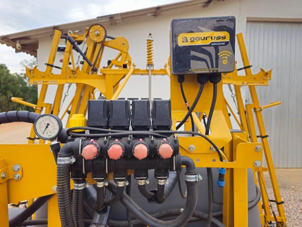 Pulverizador 600 litros para trator  - Foto 6