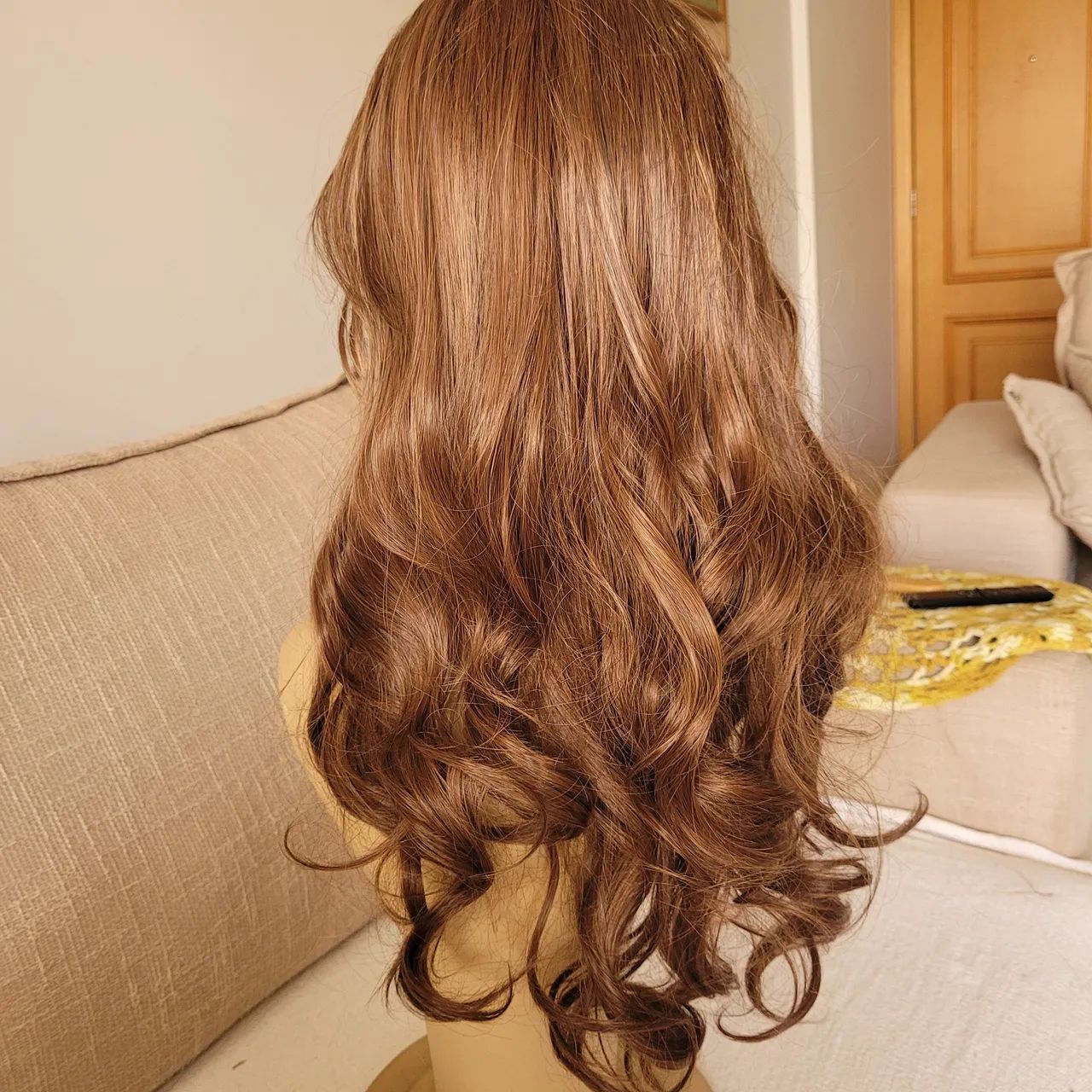 Peruca wig, castanho médio, com 65 cm. Nova. - Foto 3