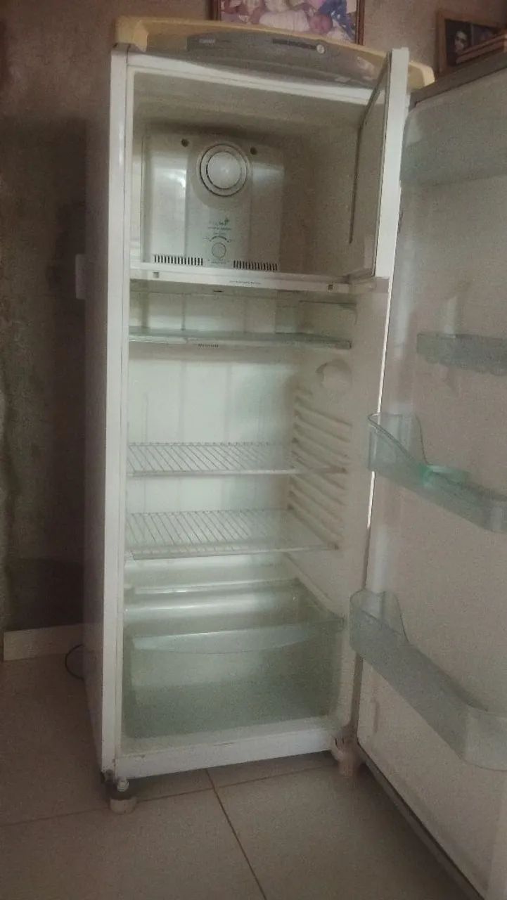 Vendo está Geladeira  - Foto 2